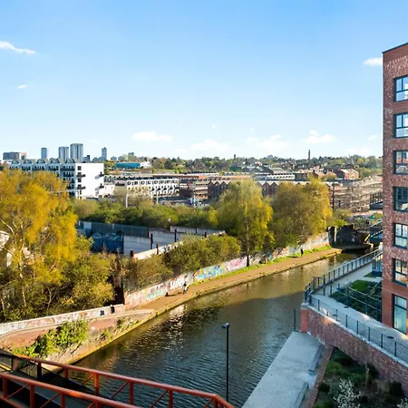 Luxury 2 Bedroom - Juliet Balcony - Fast Wifi - Netflix 706sw