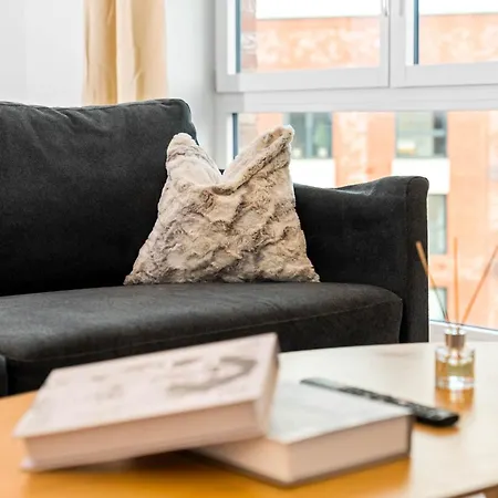 Luxury 2 Bedroom - Juliet Balcony - Fast Wifi - Netflix 706sw Birmingham